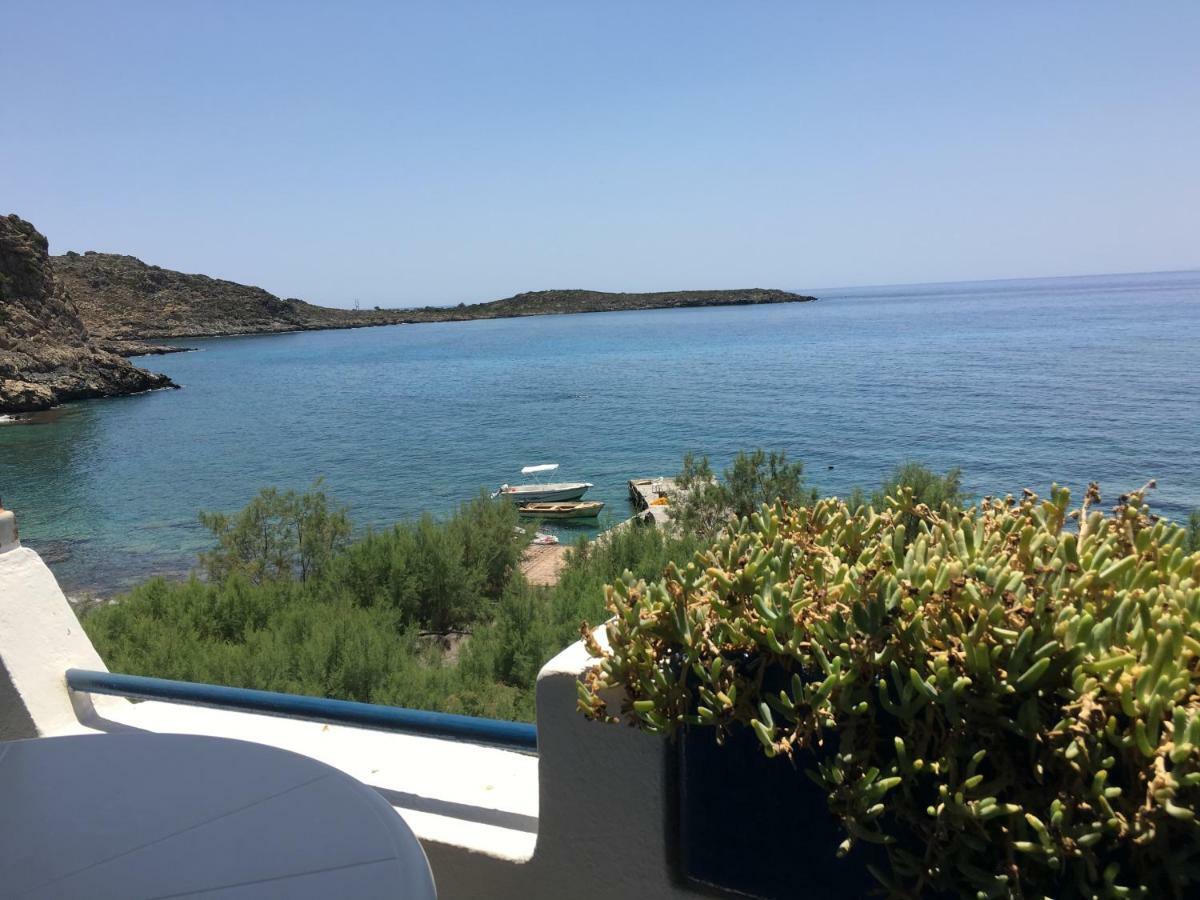 Taverna Akrogiali Loutro Exterior photo